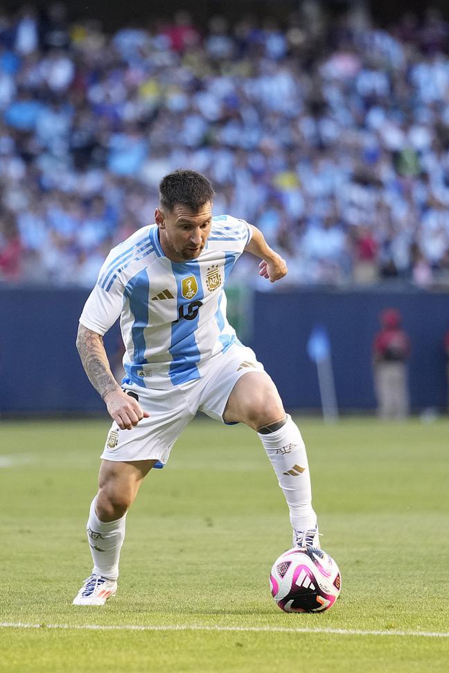 小贾破心魔！杜兰特刷新59年队史纪录，火箭3人20+，险胜公牛终结3连败