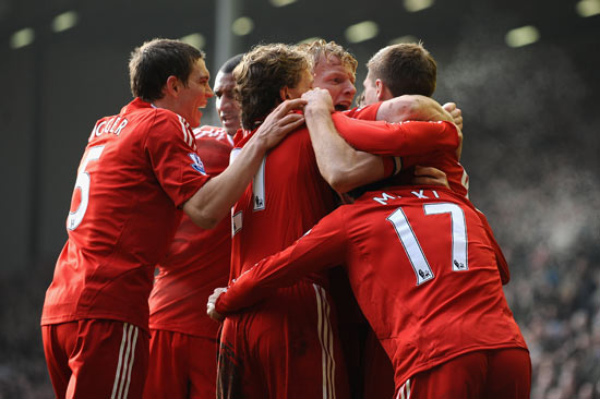 《王者荣耀》官方道歉：英雄玩法调整导致出装被举报