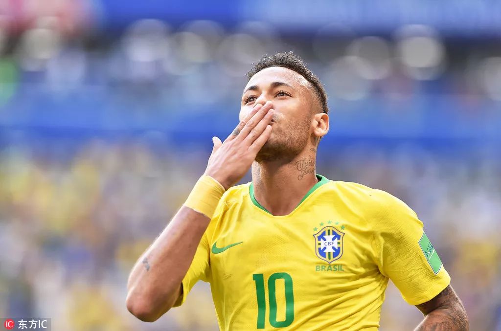 好兆头！公牛队布泽利斯笑容满面，展望出战活塞比赛充满希望